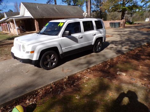 Used 2014 Jeep Patriot Limited image 8