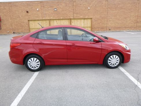 Used 2016 Hyundai Accent SE image 5