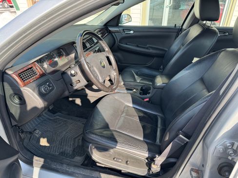 Used 2012 Chevrolet Impala LTZ image 2