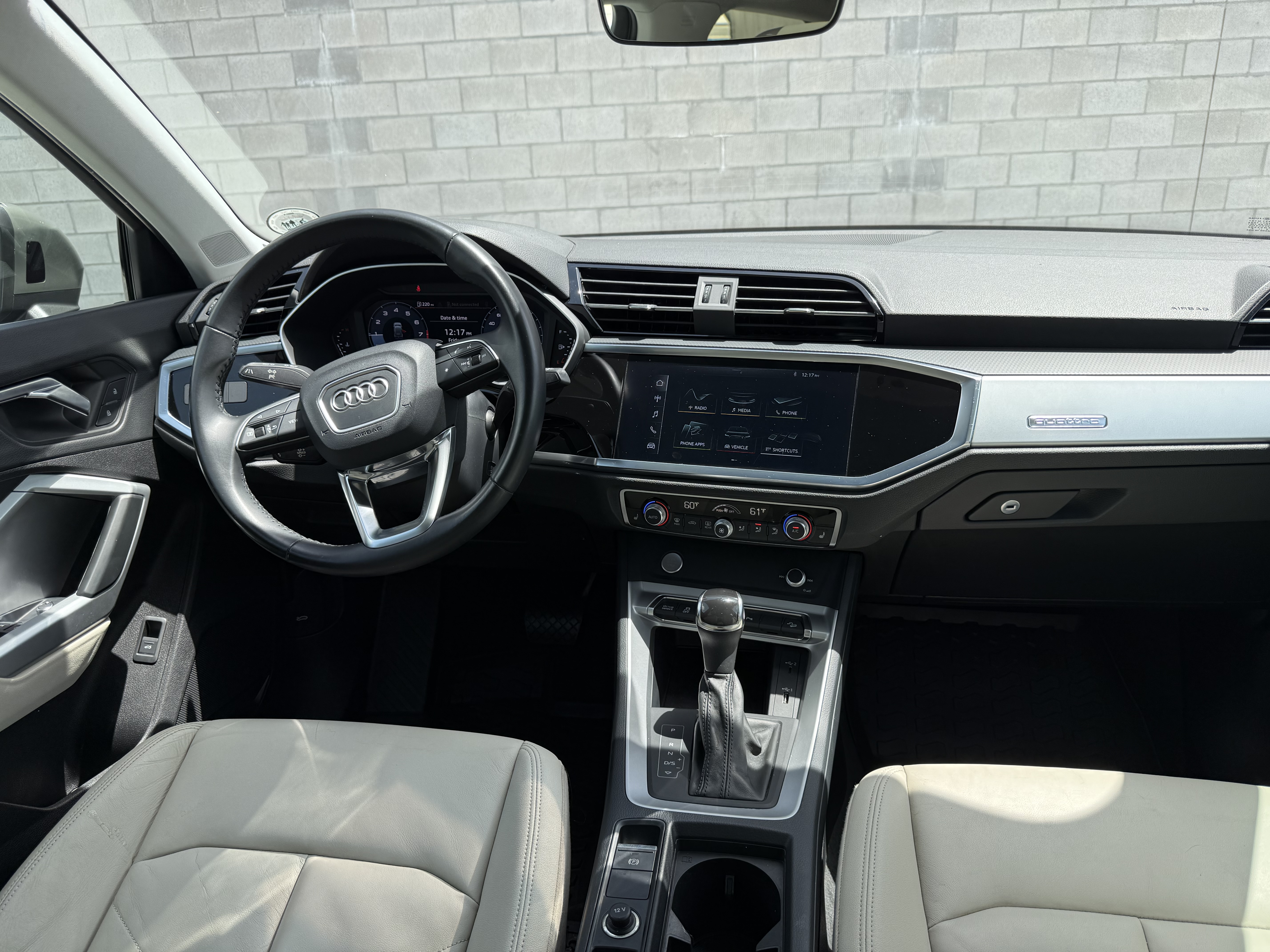 Used 2020 Audi Q3 quattro 2.0T Premium w/ S Line AWD/4WD image 26