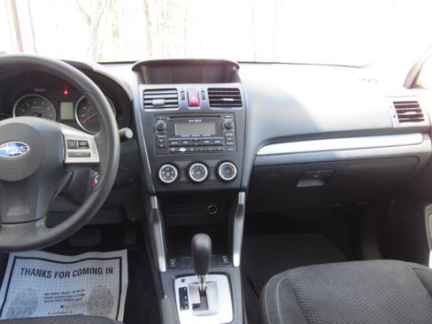 Used 2014 Subaru Forester 2.5i Premium AWD/4WD image 19