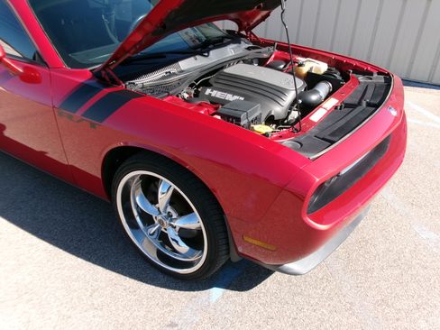 Used 2010 Dodge Challenger R/T image 14