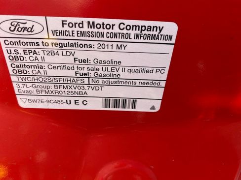 Used 2011 Ford Mustang Coupe RWD image 17