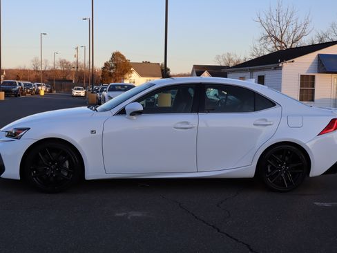 Used 2017 Lexus IS 300 F Sport image 4
