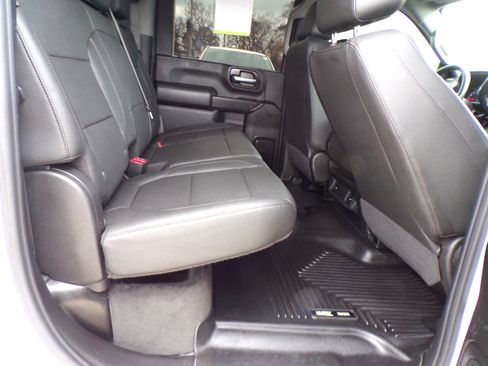 Used 2022 Chevrolet Silverado 2500 LT image 13