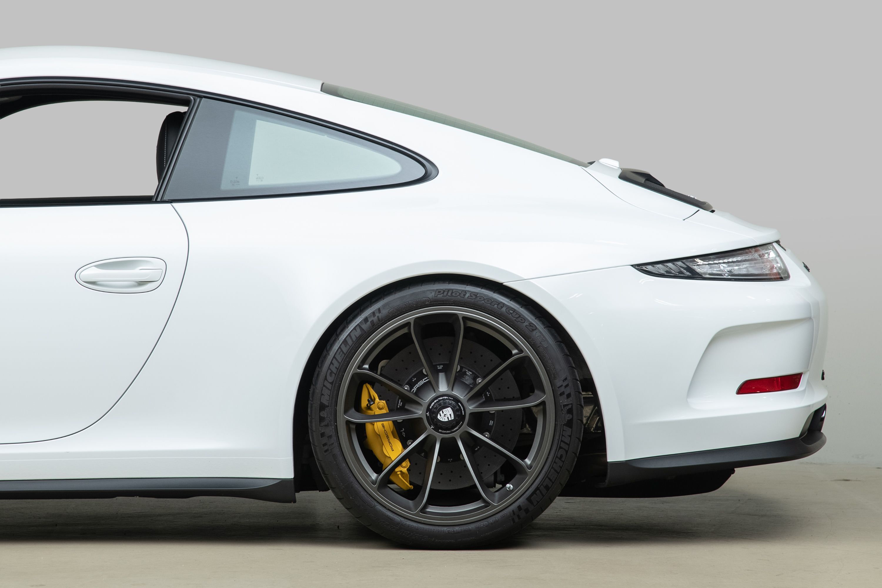 Used 2016 Porsche 911 R RWD image 53