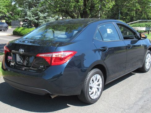 Used 2017 Toyota Corolla LE image 7