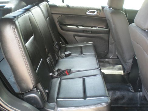 Used 2016 Ford Explorer 4WD Police Interceptor image 6