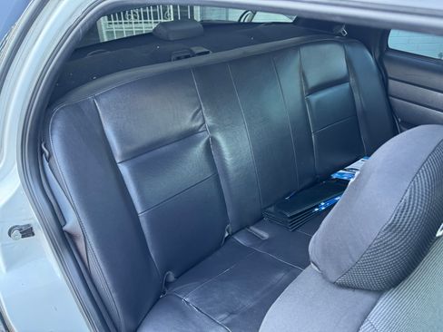 Used 2011 Ford Crown Victoria Police Interceptor image 25