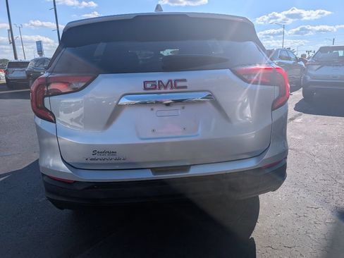 Used 2020 GMC Terrain FWD SLE image 5