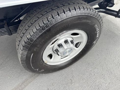 Used 2020 Chevrolet Express 3500 image 23