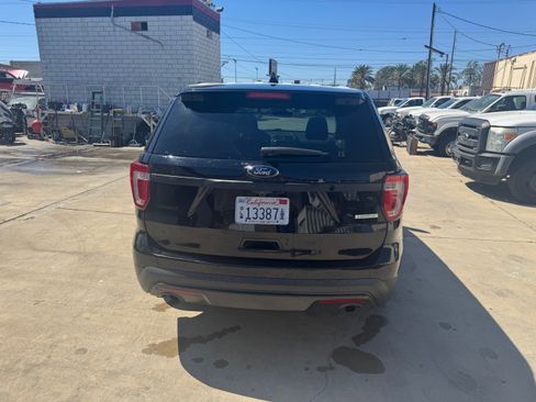 Used 2016 Ford Explorer image 4