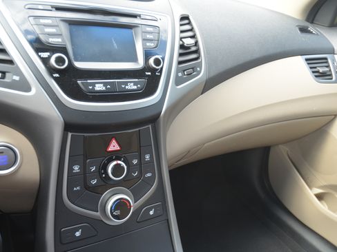 Used 2016 Hyundai Elantra Value Edition image 16