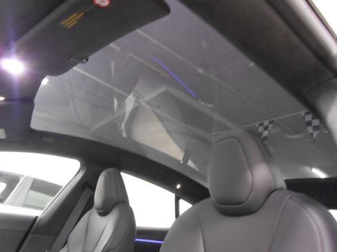 Used 2026 Tesla Model S image 19