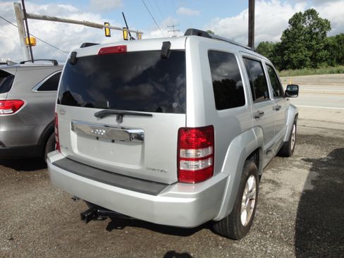 Used 2012 Jeep Liberty 4WD Limited Jet image 5