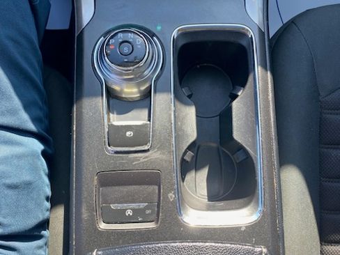 Used 2017 Ford Fusion SE image 12