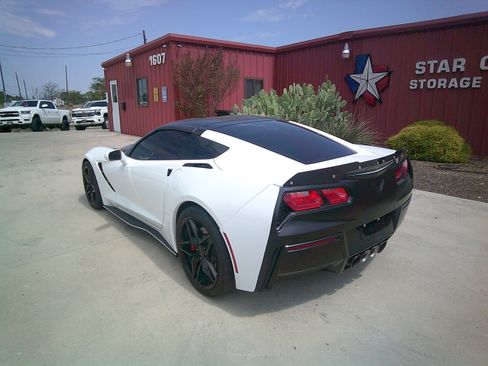 Used 2014 Chevrolet Corvette Stingray Coupe RWD image 3