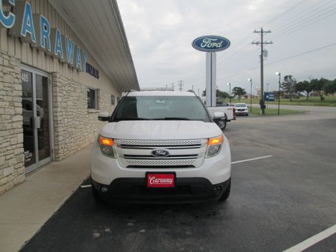 Used 2015 Ford Explorer FWD Limited image 17