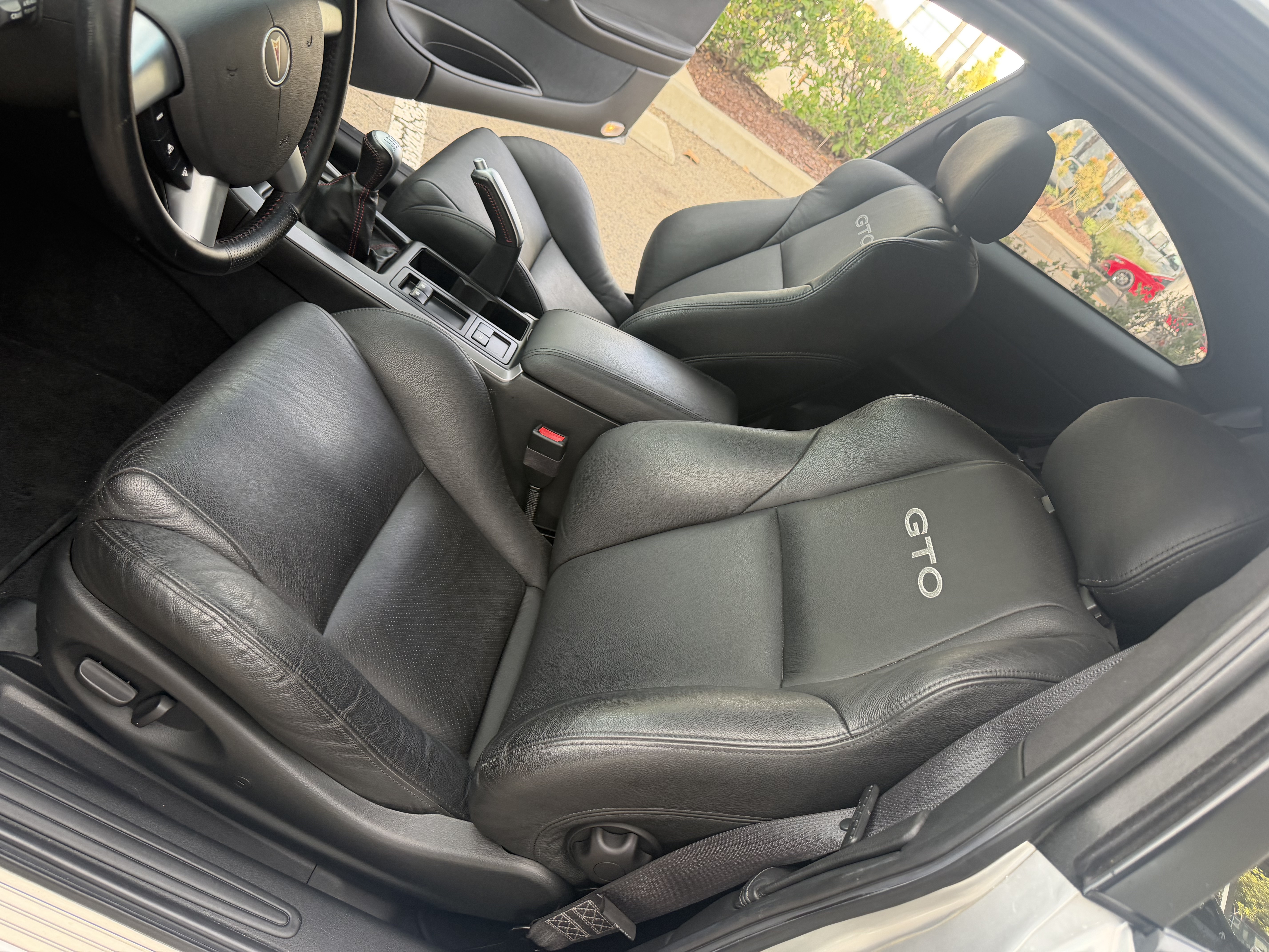 Used 2004 Pontiac GTO UNAVAIL RWD image 29