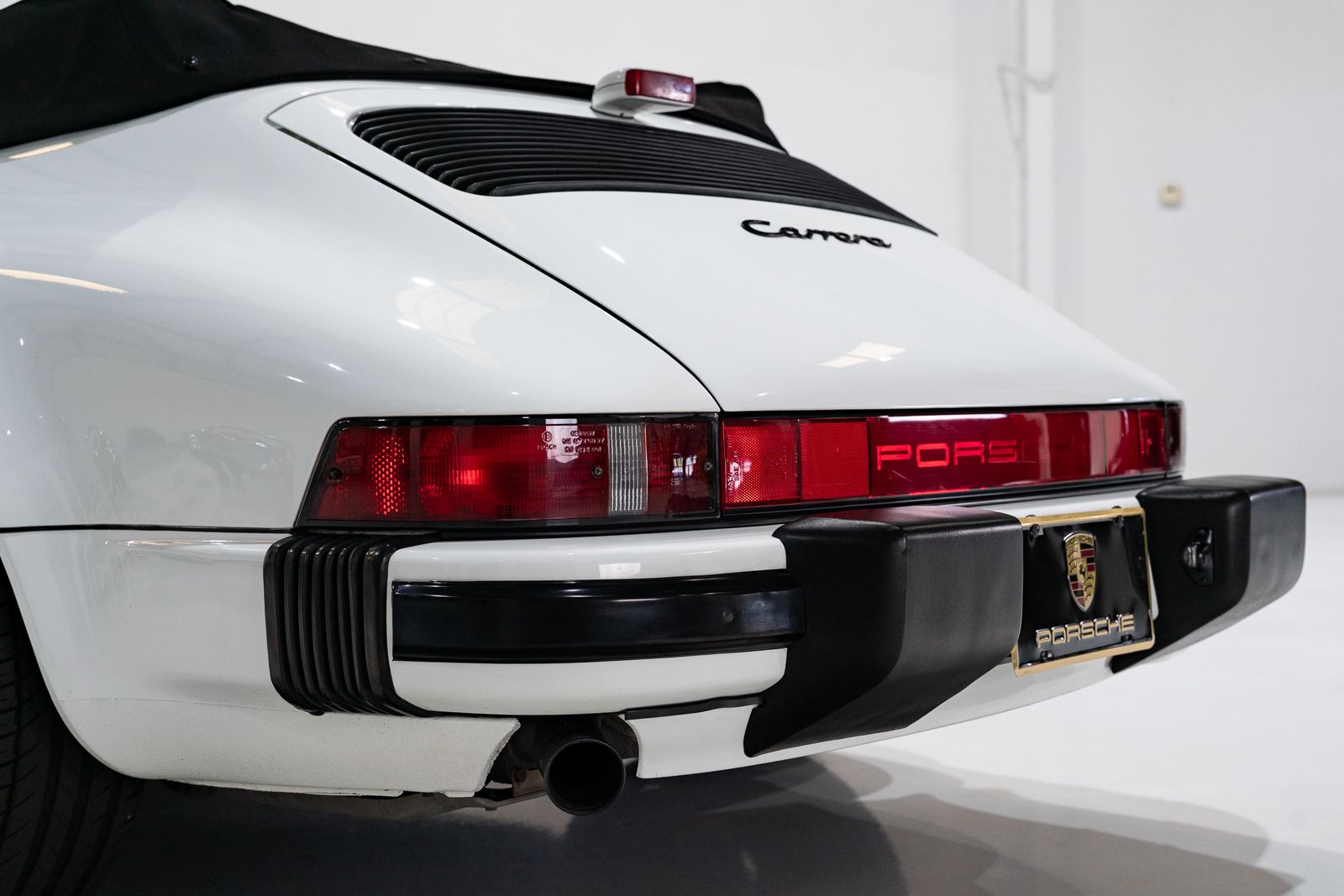 Used 1989 Porsche 911 Carrera Cabriolet RWD image 53