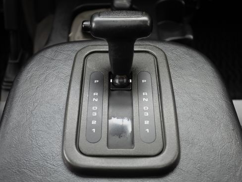 Used 1997 Land Rover Defender 90 image 13