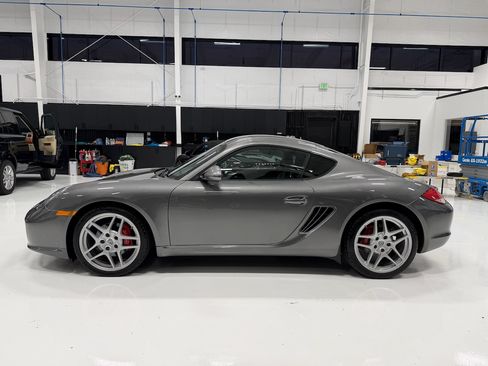 Used 2009 Porsche Cayman S image 4