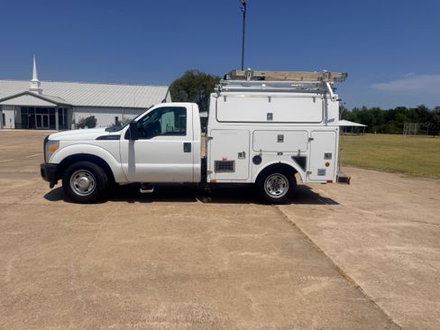 Used 2013 Ford F350 2WD Regular Cab Super Duty image 8