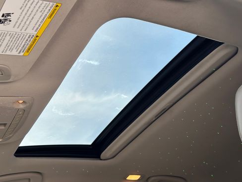 Used 2021 INFINITI Q50 Luxe image 18