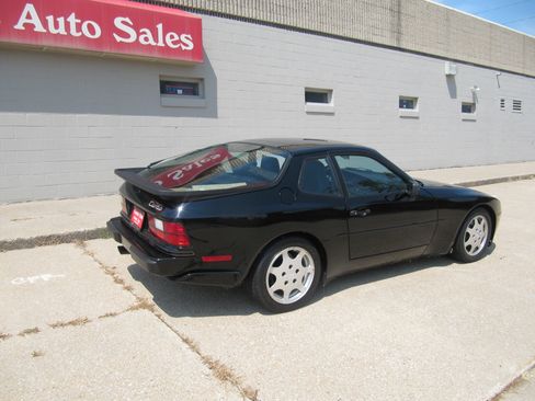 Used 1989 Porsche 944 Turbo Coupe RWD image 7