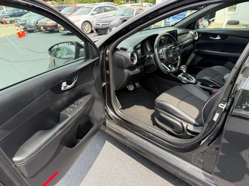 Used 2020 Kia Forte GT-Line Sedan FWD image 2