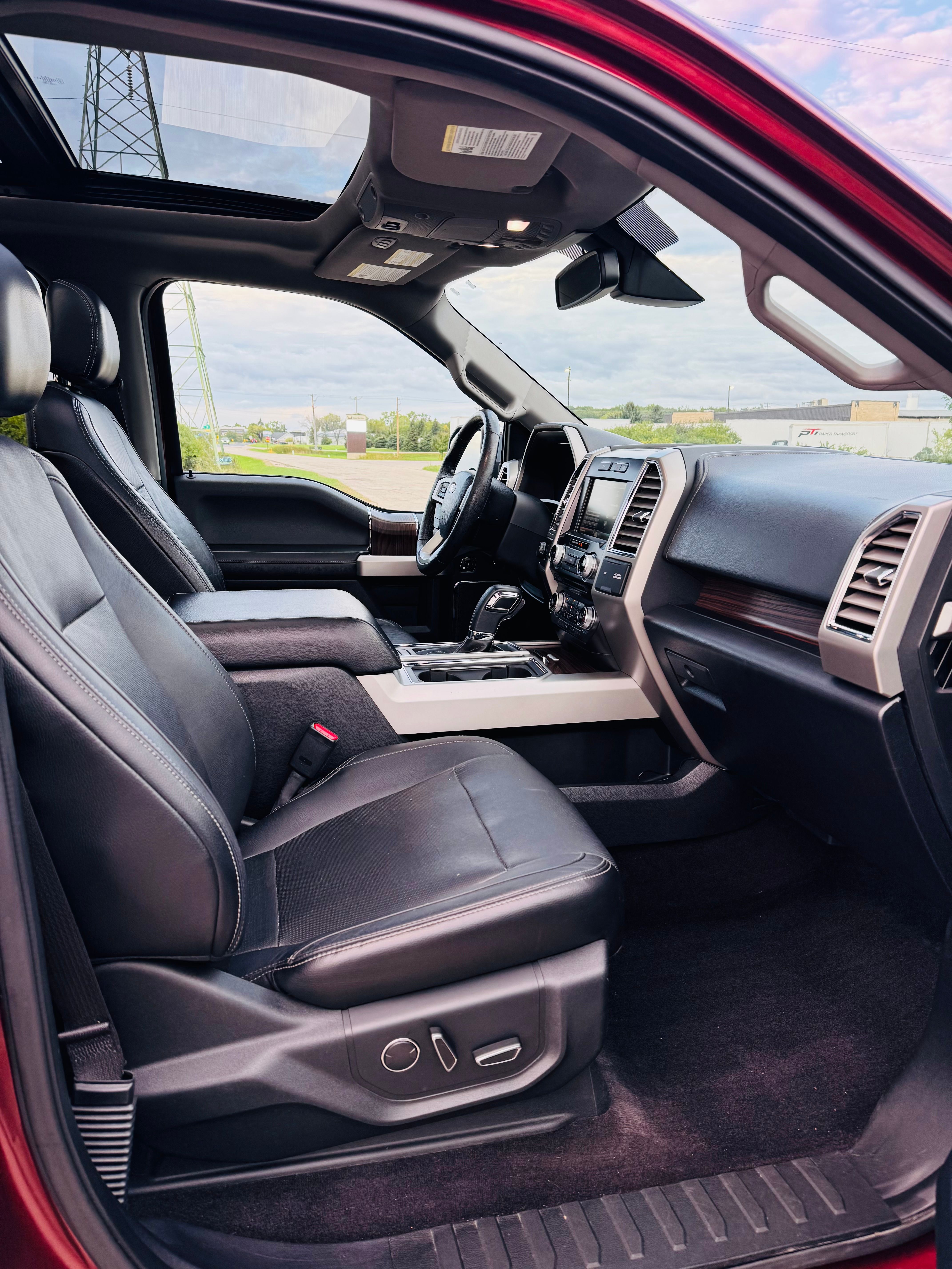 Used 2015 Ford F150 4x4 SuperCrew image 13