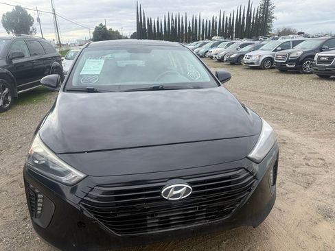 Used 2018 Hyundai Ioniq SEL image 2