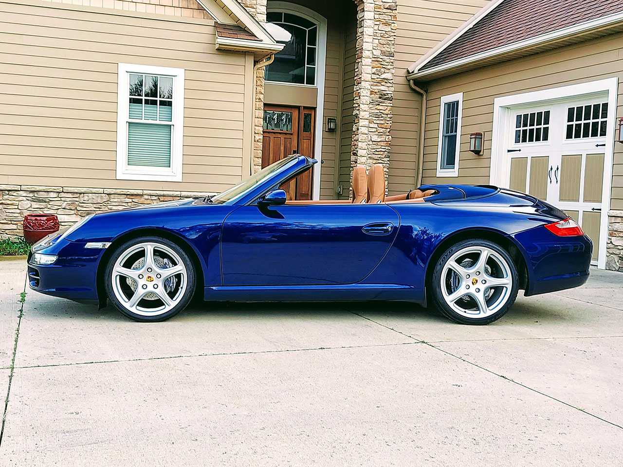 Used 2006 Porsche 911 Cabriolet RWD image 36
