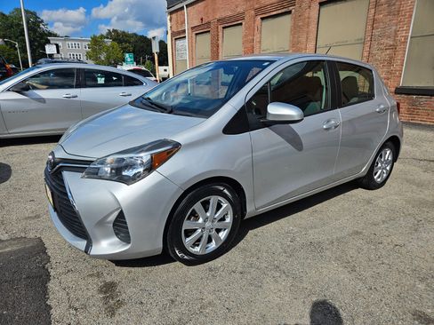 Used 2015 Toyota Yaris LE image 2
