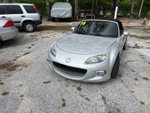 Used 2014 MAZDA MX-5 Miata Sport image 11