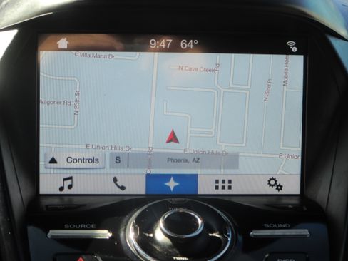 Used 2017 Ford Escape Titanium image 5