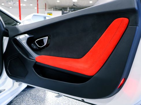 Used 2017 Lamborghini Huracan LP 580-2 image 31