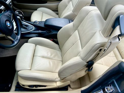 Used 2006 BMW 650i Convertible RWD image 32