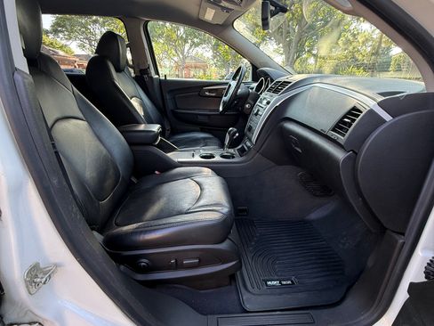 Used 2012 Chevrolet Traverse FWD LT w/ 2LT image 7