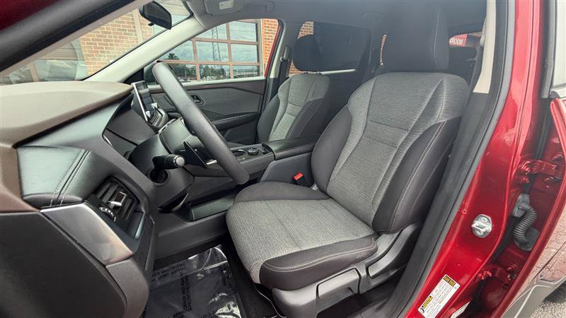 Used 2021 Nissan Rogue AWD image 24