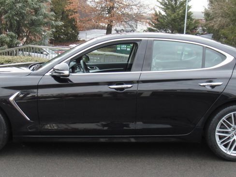 Used 2021 Genesis G70 2.0T Elite image 5