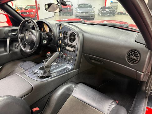 Used 2003 Dodge Viper SRT-10 Convertible RWD image 25