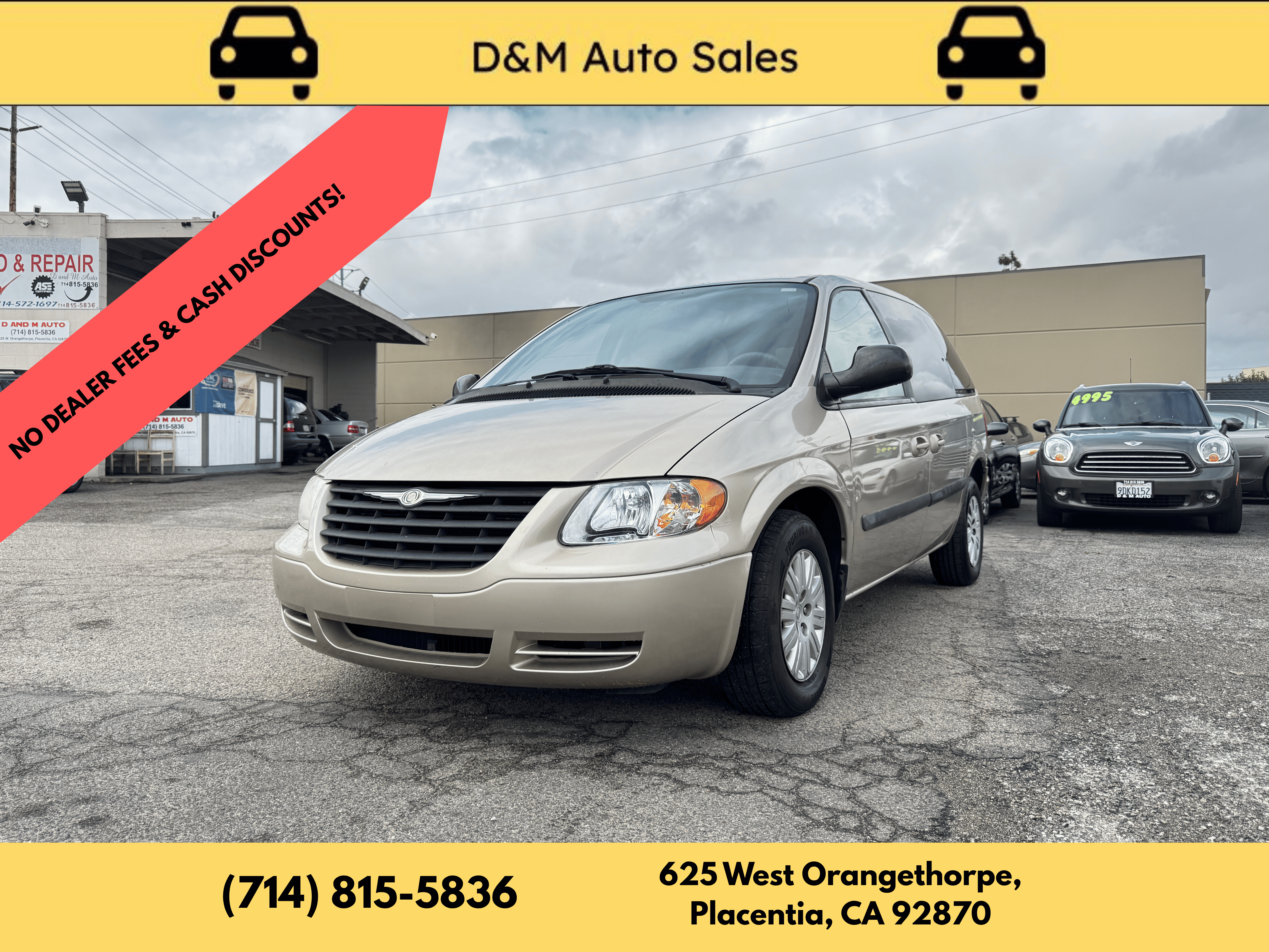 Used 2006 Chrysler Town & Country UNAVAIL FWD image 2