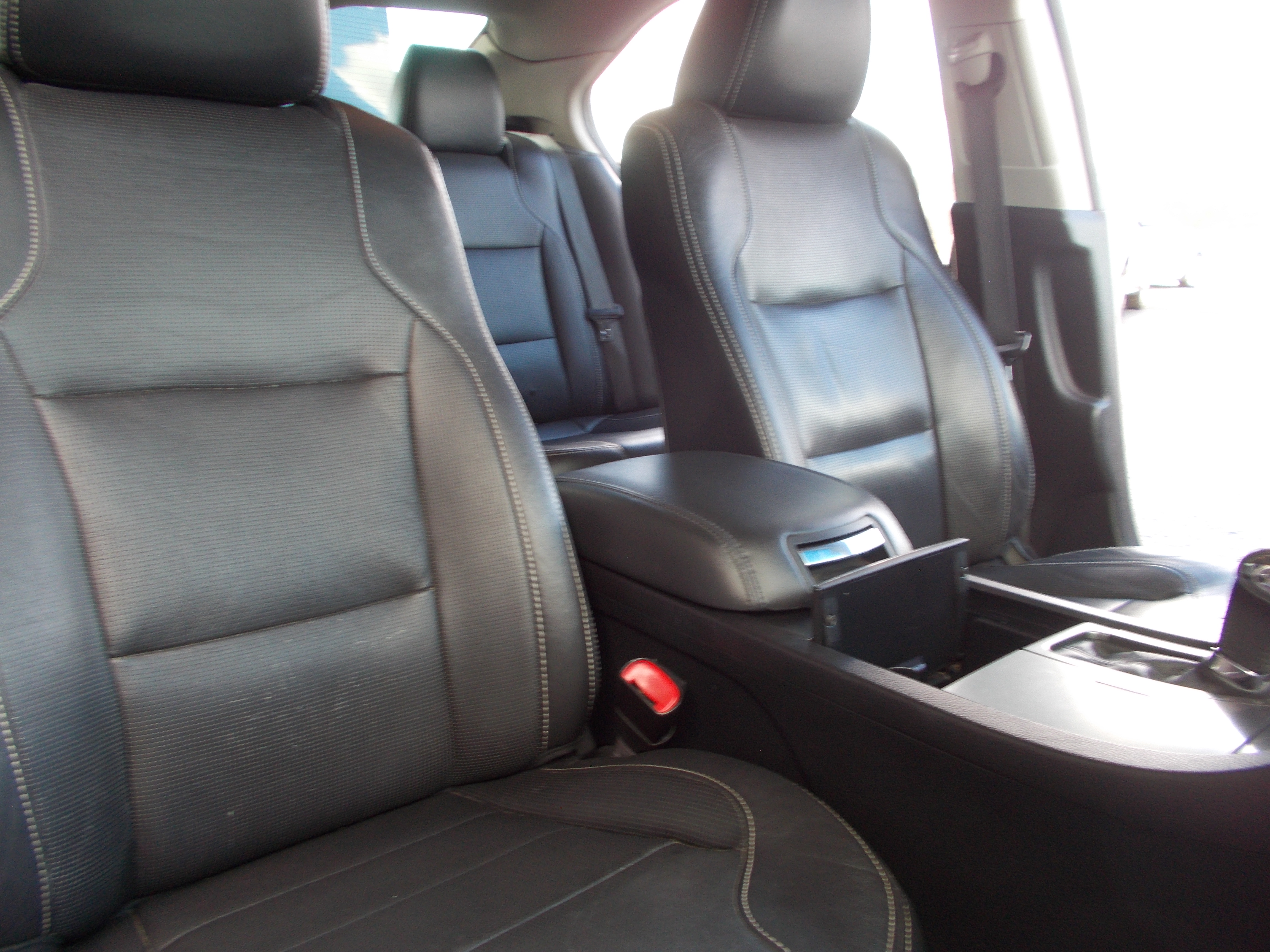 Used 2011 Ford Taurus Limited FWD image 20