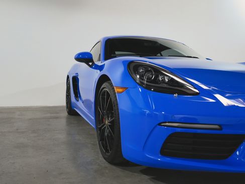 Used 2022 Porsche 718 Cayman S image 21