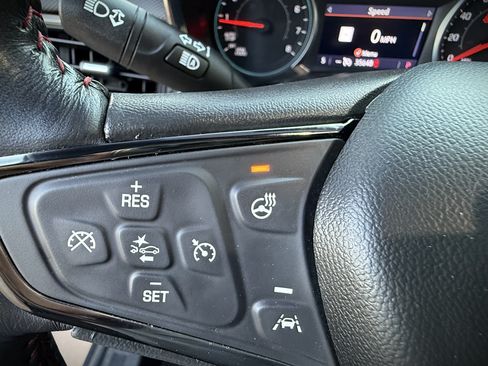 Used 2022 Chevrolet Equinox RS image 32