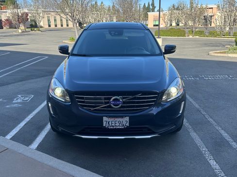 Used 2015 Volvo XC60 T5 Platinum image 4