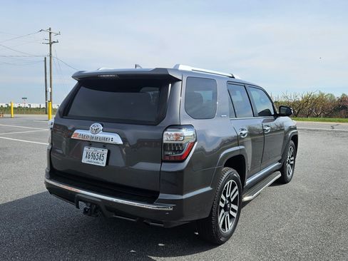 Used 2021 Toyota 4Runner Limited image 4