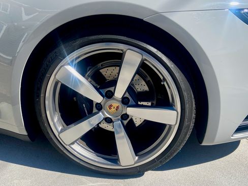 Used 2022 Porsche 911 Carrera 4 image 16