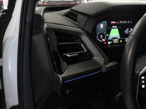 Used 2023 Audi Q4 e-tron Premium Plus image 18